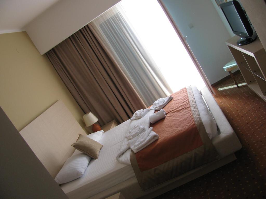 Hotel San Tivat Quarto foto
